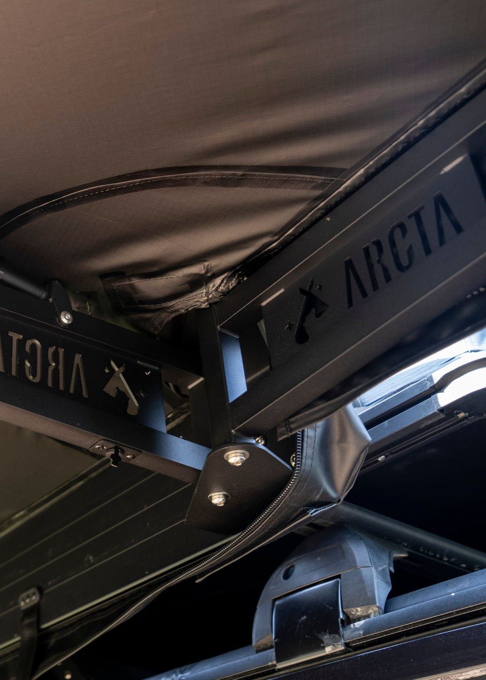 Massives Grundgerüst